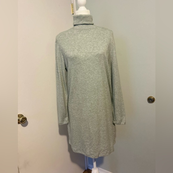 Zara turtleneck knit dress sweater,very soft & light weight,size M, green color - Picture 3 of 9
